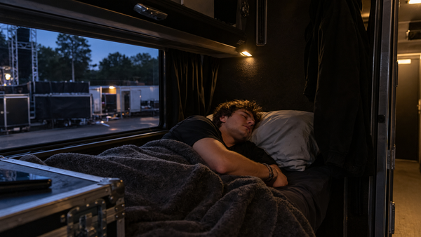 Slapen op tournee: zo rusten muzikanten uit tussen optredens door
